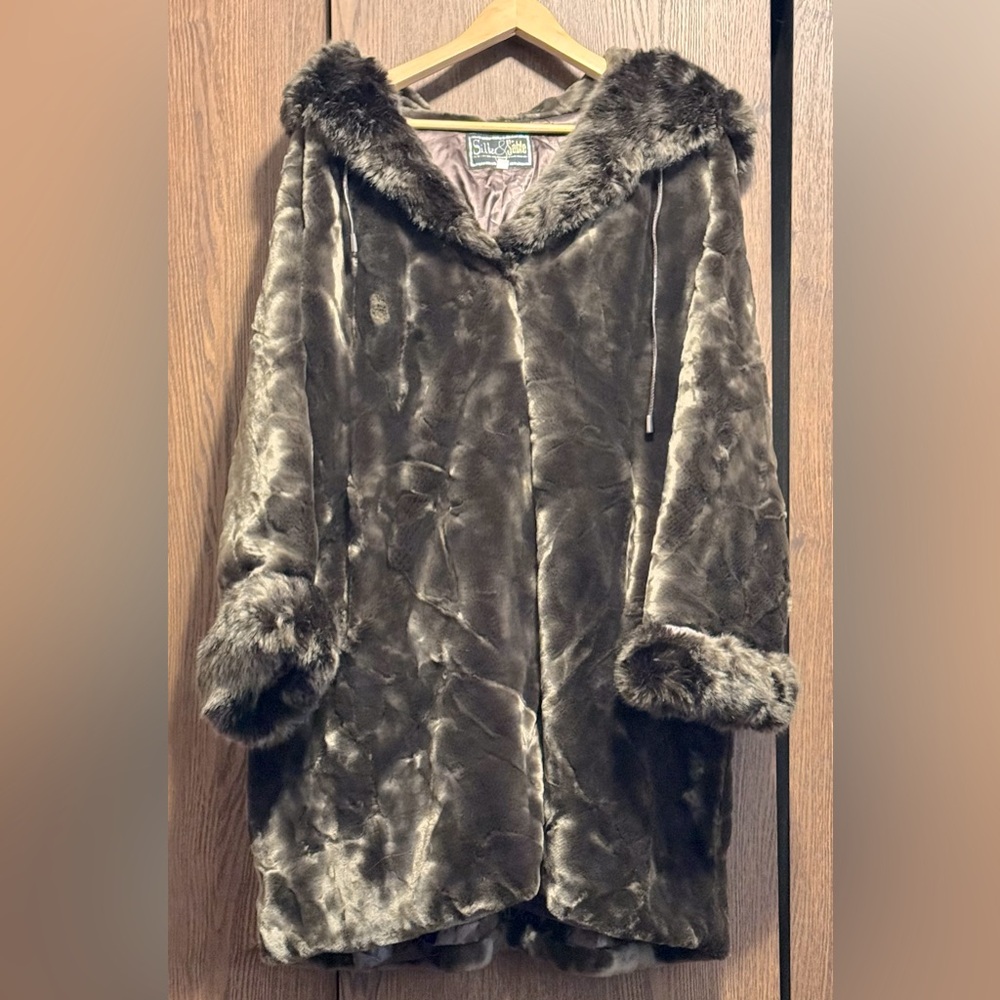 Silk & Sable Women’s Brown Faux Fur Coat 2XL - EUC